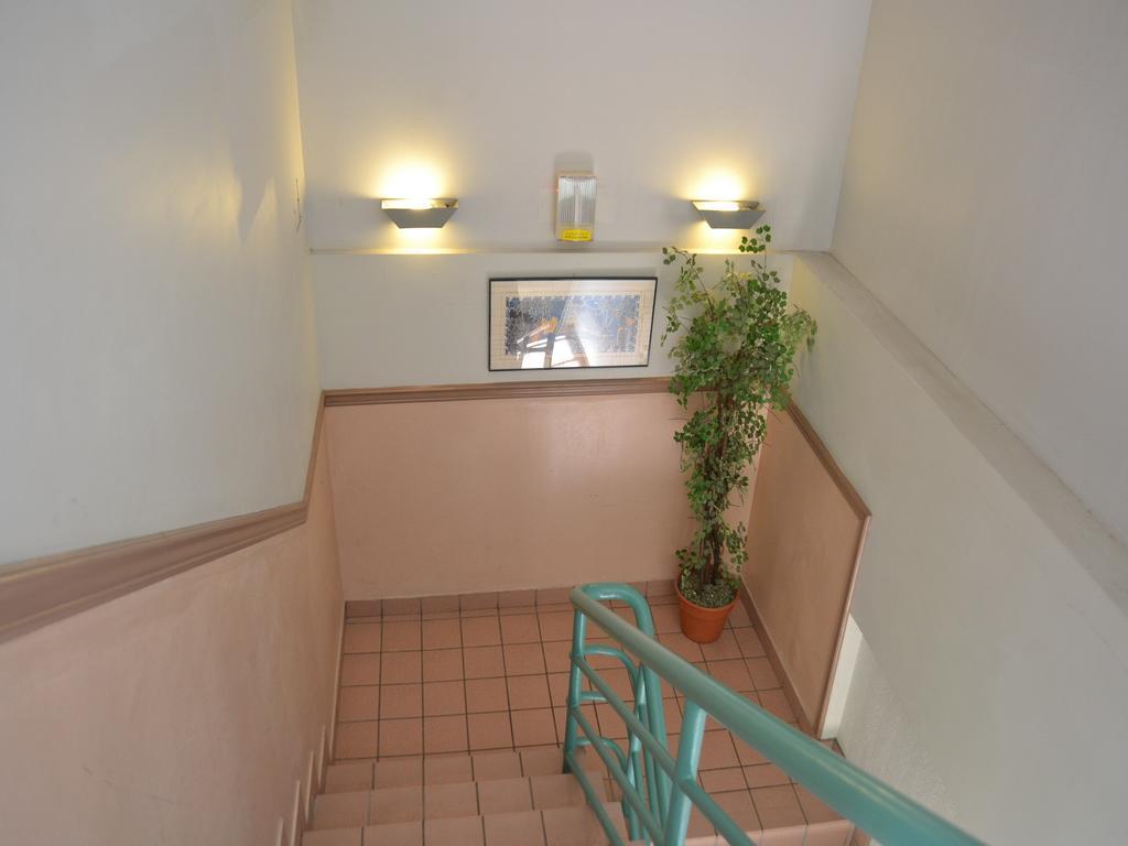 Hotel West Plaza Desekel Koror Esterno foto