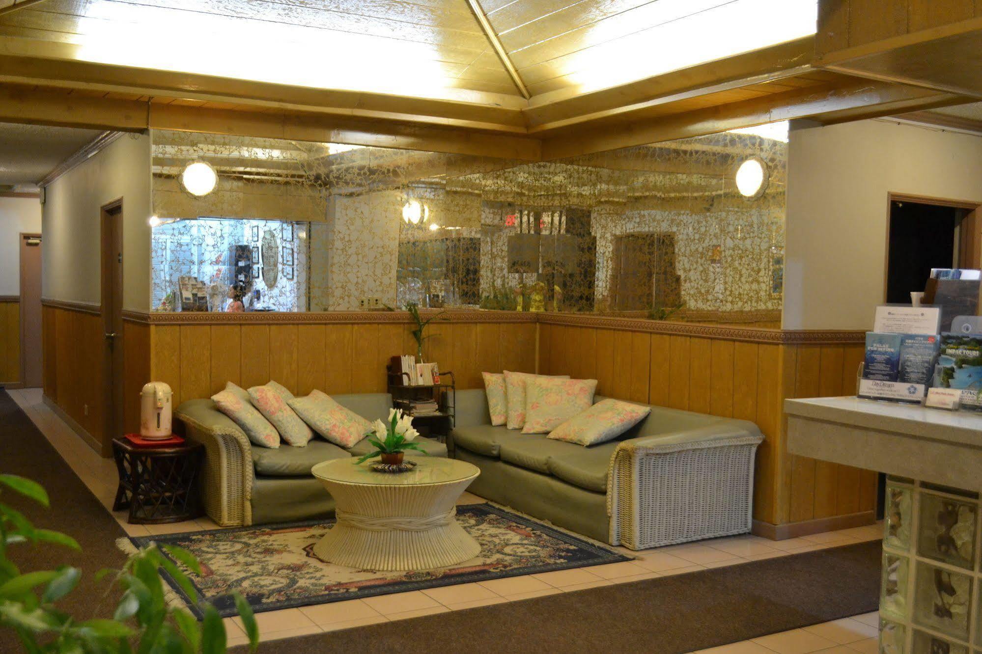 Hotel West Plaza Desekel Koror Esterno foto